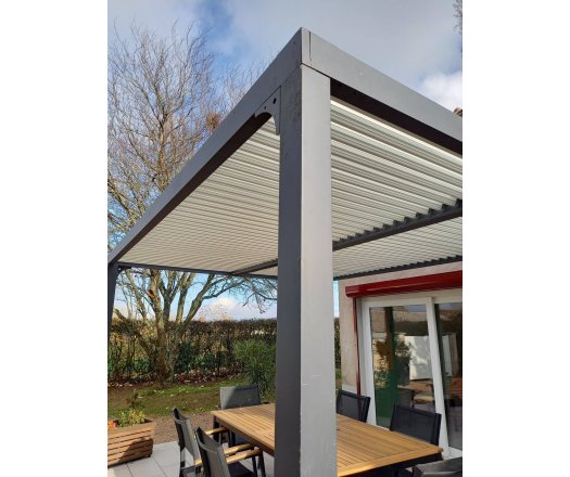 Pergola Bioclimatique avec ventelles écru, Aluminium gris anthracite, 3.60 x 3.00m, 10.80m²